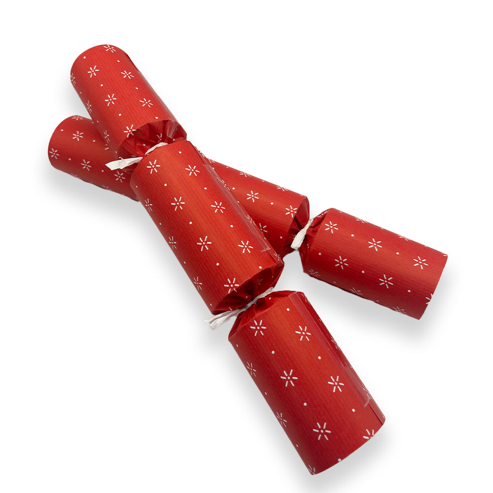 Jolly red eco Christmas crackers