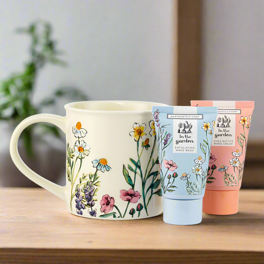 Gardener's hand cream, hand wash and mug gift set